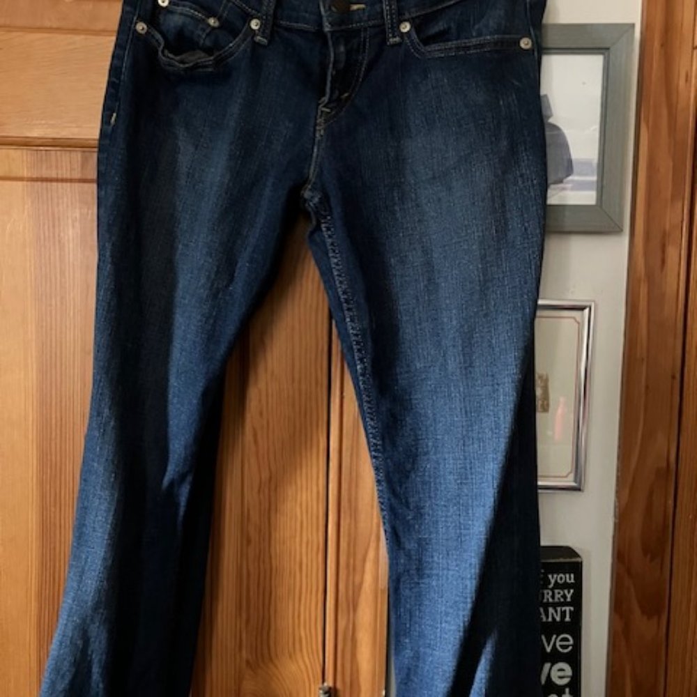 Levis Jeans Boot Cut size 5